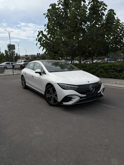 Mercedes-Benz EQE 500 4matic Full 2025