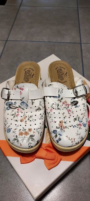 Papuci din piele medicinali