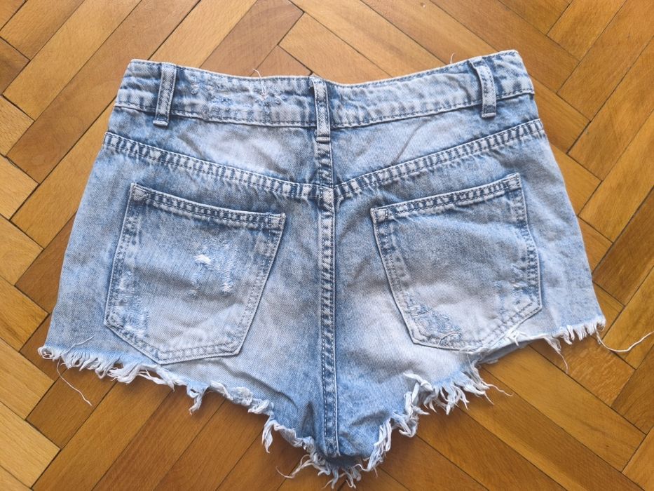 Дамски къси панталони