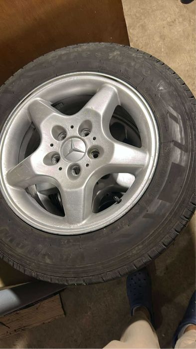 Джанти 16 мерцедес с бусови гуми