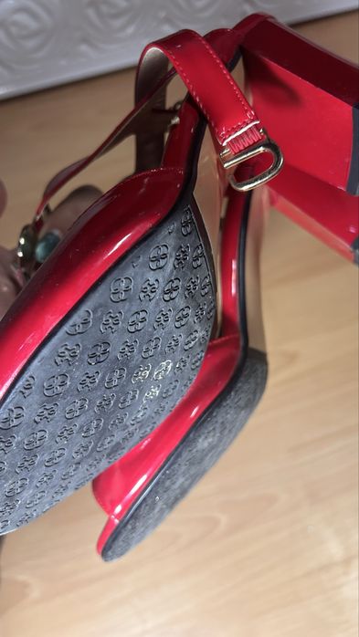 Туфельки, красного цвета