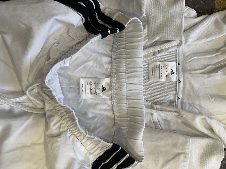 Комплект анцунг-ади дас-бял,обличан 1път