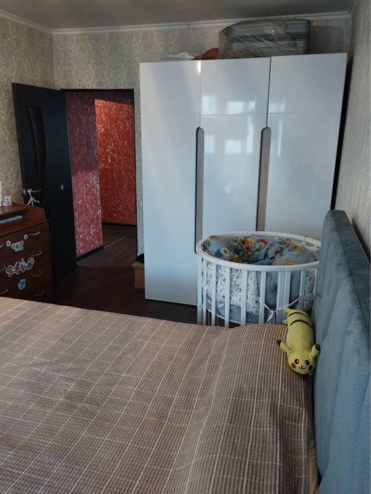 Продам трехкомнатную квартиру