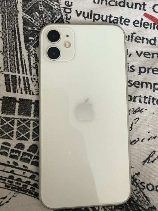Продам IPHONE / Айфон 11  64 гб