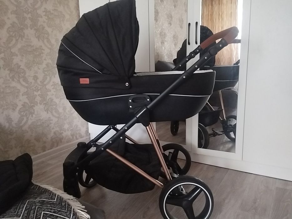 Коляска Mikelino