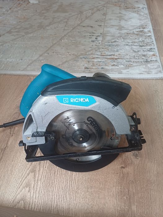 Дисковая пила пчёлка RICHDA