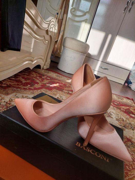 Model Basconi razmer 37