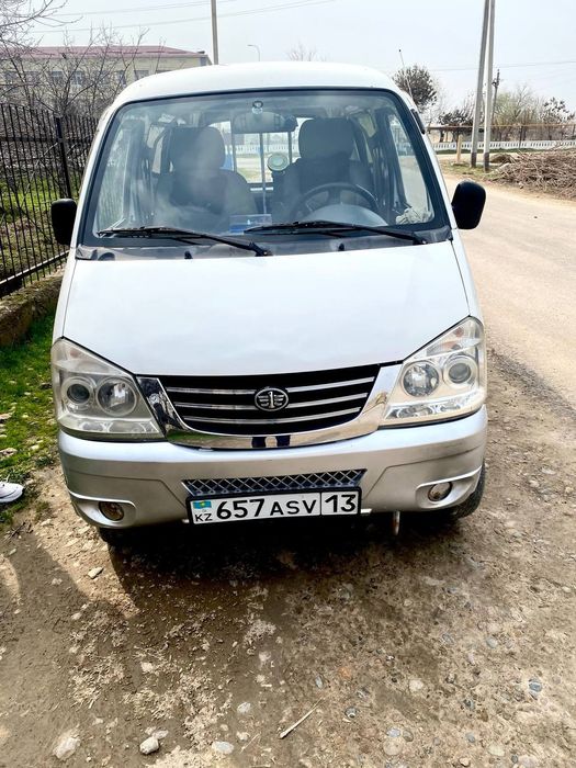 Сатилатин машина FAW 6371