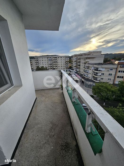 Apartament cu 3 camere, ultracentral in Campina