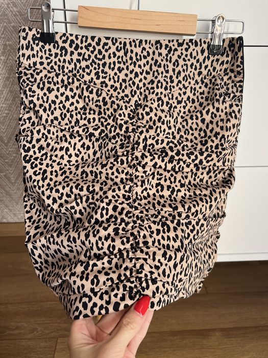 Еластична пола Zara