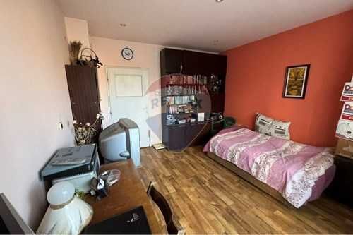 Продава се Етаж от къща в Шумен, Пожарната - 110 кв.м за 1395 €/кв.м - Снимка #13