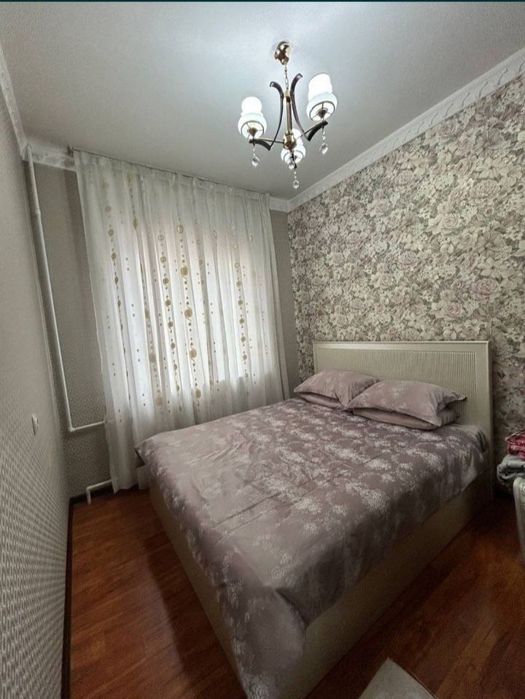 Срочно Самарканд Дарвоза ёнида уч хонали квартира сотилади 3/3/4 70м2