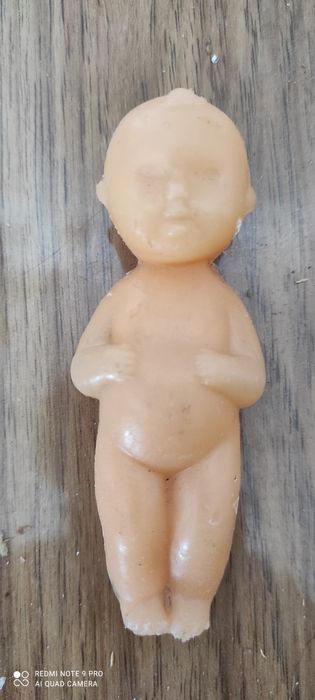 Игрушки  разные.