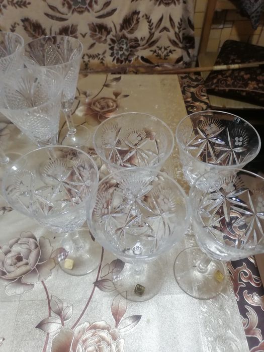 Продам набор рыбок и фужеры.