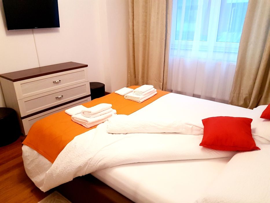 Cazare Regim Hotelier Brasov | Apartament 2 camere Lux balcon Parcare