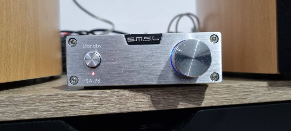 Amplificator SMSL SA 98, foarte mic, compact