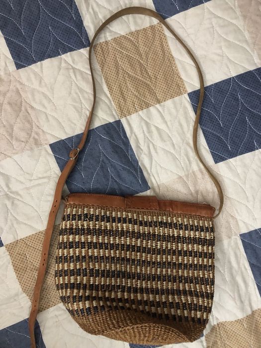 Сумка соломенная с отделкой кожи