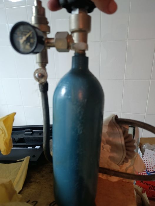 Продам кислородный балон