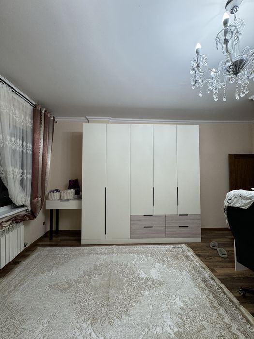 Продам спальный гарнитур