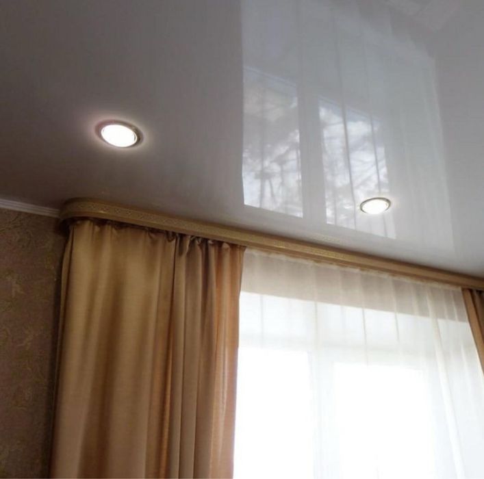 Натякные потолки