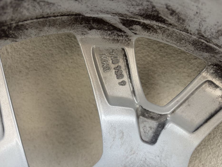 Оригинални БМВ джанти със зимни гуми