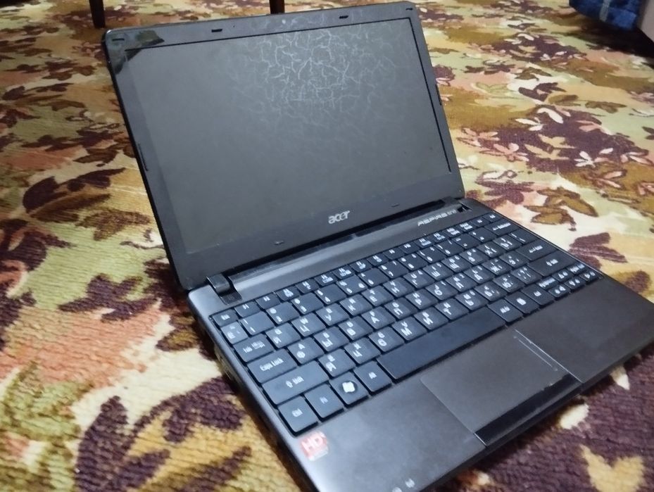 Ноутбук в хорошем рабочем состоянии