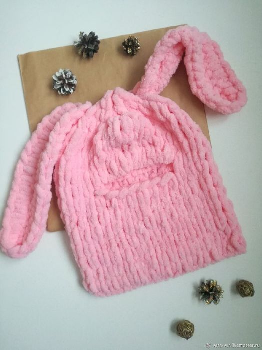 Балаклава с ушками кролика
Цена шапки без перчаток: 100 000 
Цена шапк