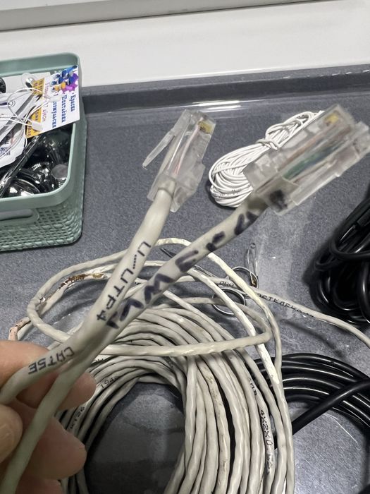 Сетевые провода для оргтехники .Куплены в Москве.