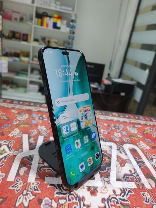 Honor X8C telefon sotiladi. Honor x 8c