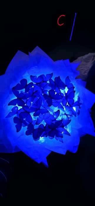 Букет из бабочек, светящийся синий и пышные! Люкс