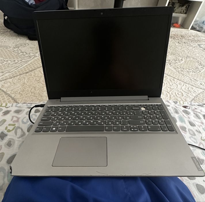 Ноутбук серый Lenovo