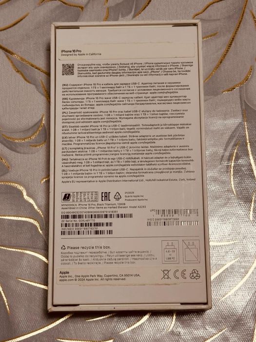 Продам iPhone 16 Pro + Apple Watch