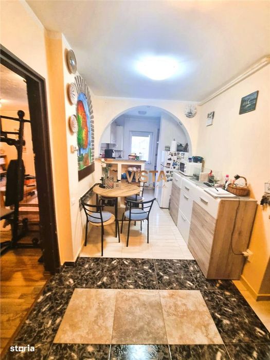 Apartament 3 camere, luminos, costuri mici, zona Craiter, aproape Core