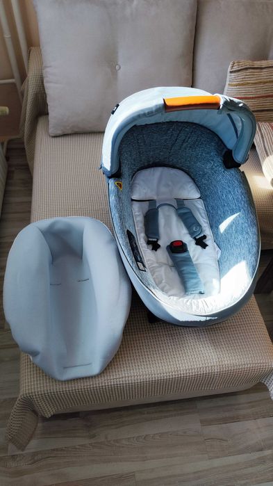 Maxi-Cosi База, Кош, и Столче за кола