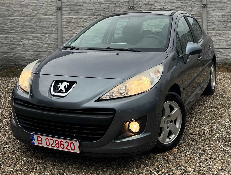Peugeot 207 1.4 benzina Facelift Urban Move, RATE AVANS 0