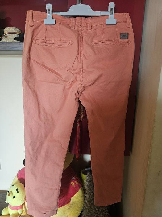 Pantaloni reserved
