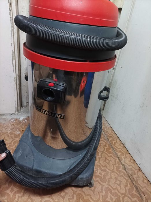 Професионална прахосмукачка