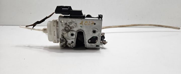 Broasca usa dreapta fata 4D1837016D Audi A4 B5