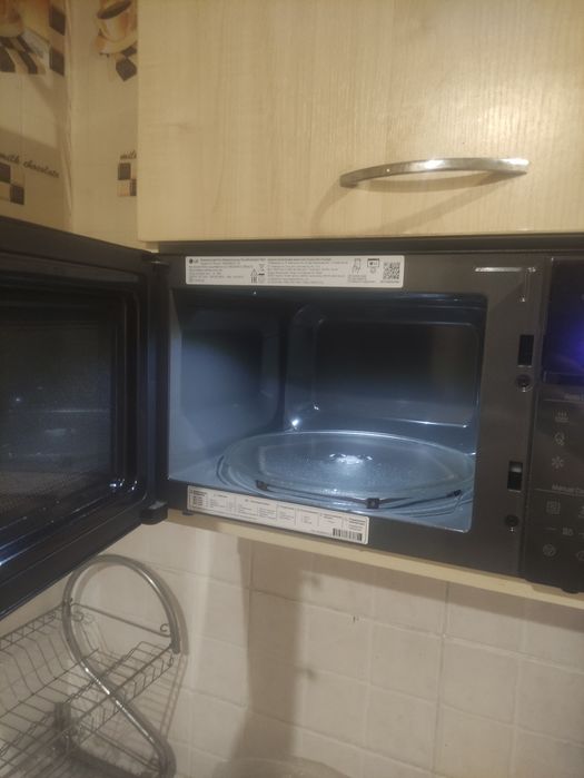 Продам микроволновку LG