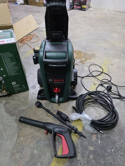 Aparat de spalat cu presiune 135 bar Bosch UniversalAquatak 135