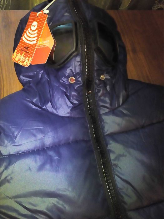 Продам детские пуховики