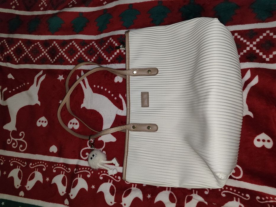 Сумки на плечо и сумка кошка