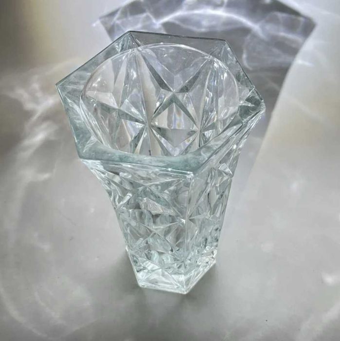 Антикварные хрустальные рюмки-стопки ваза.