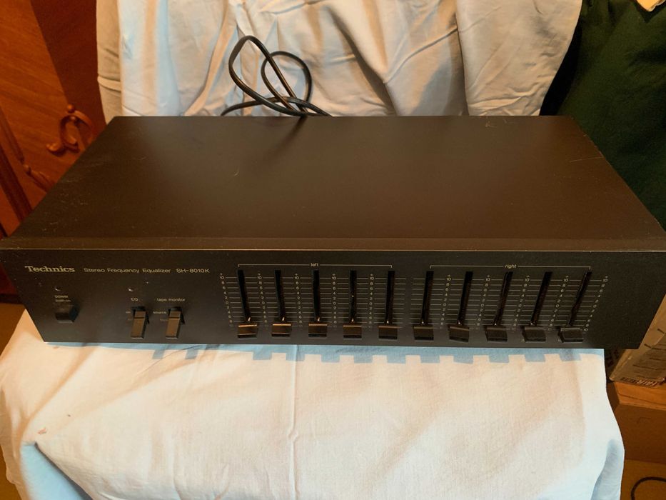 egalizator audio Technics SH-8010