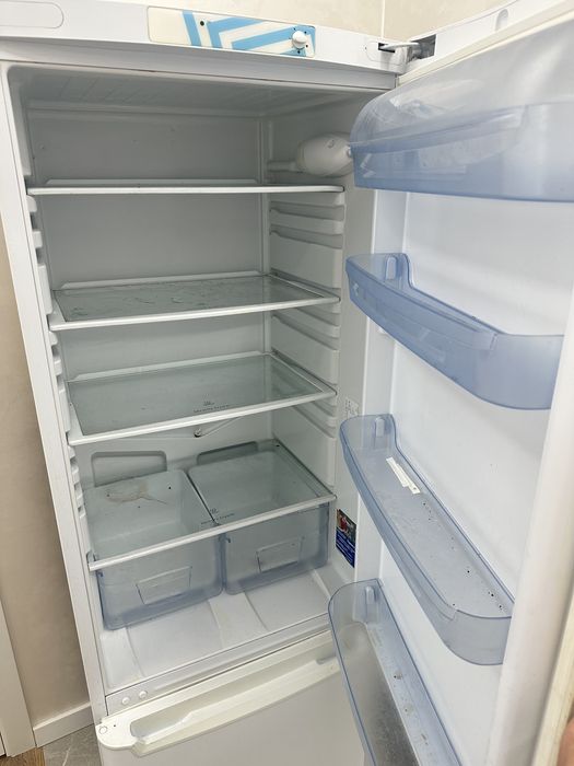 Продам холодильник