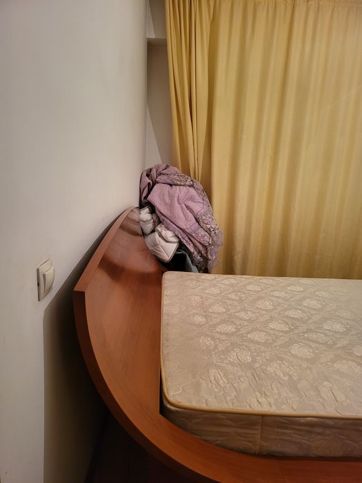Продам спальный гарнитур