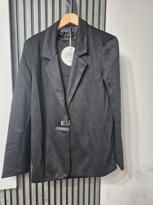 Платье, костюм брючный