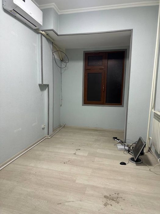 Продается нежилой помещение Юнусабад 4 кв ор-р автосалон куруг юнусаба