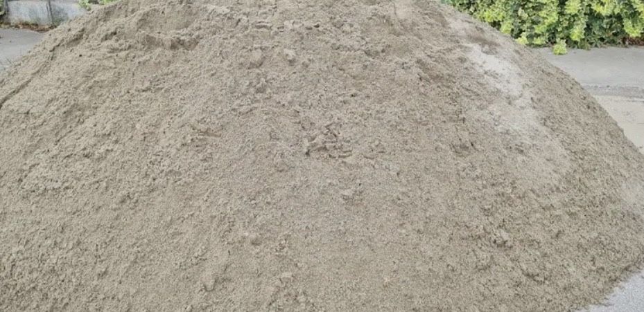 Nisip 0-4 la sac sau mc.