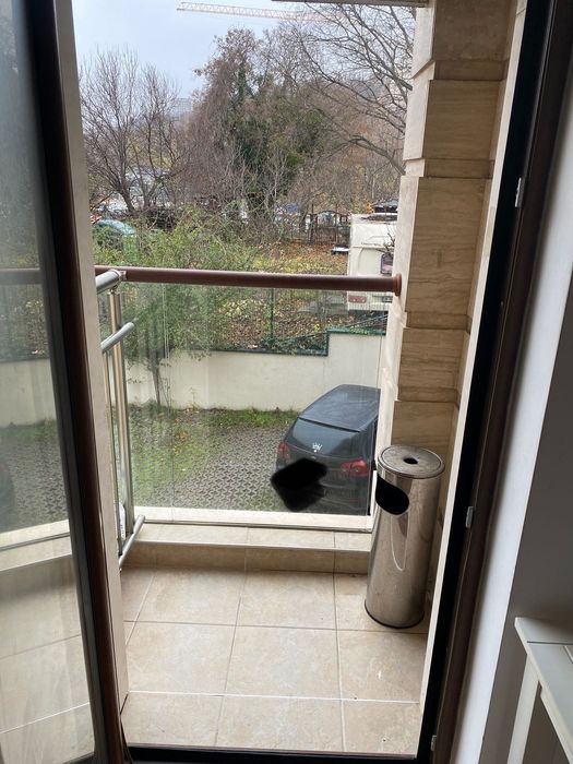 Едностаен под наем